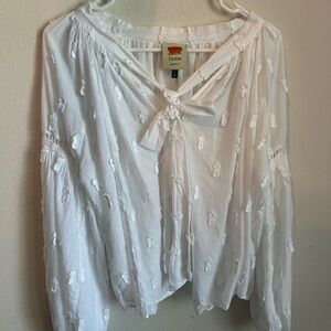 FARM Rio White Pineapple Embroidered Long Sleeve Blouse